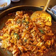 [요리버리] 춘천 통나무집닭갈비 3대천왕 닭갈비, 1세트, 800g