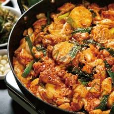 캠핑 음식 춘천 순살 철판 양념 닭다리살 구이 요리 홍천 닭갈비 550g*4팩