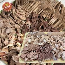 도래창 포함 돼지 부속 내장 모듬 6가지 세트 2kg 부속물 부산물 고기 오소리감투 허파 염통 간 특수부위 오소리 뒷고기 울대 곱창 피순대 병천 막창 암뽕 순대 김치 야채 순대, 모둠부속고기2kg(순대미포함), 1개